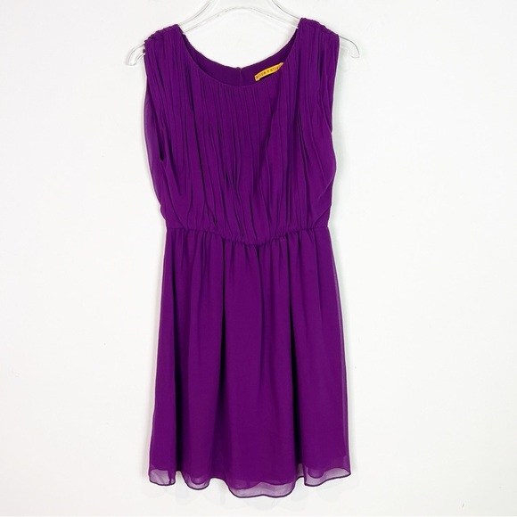 ALICE + OLIVIA SILK PURPLE SLEEVELESS FIT AND FLARE DRESS SZ SMALL - Picture 2 of 7